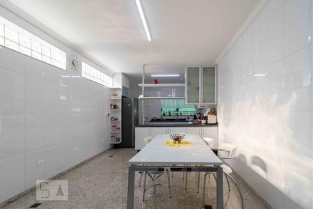 Casa à venda com 382m², 3 quartos e 10 vagas Casa à venda com 382m², 3 quartos e 10 vagasCozinha