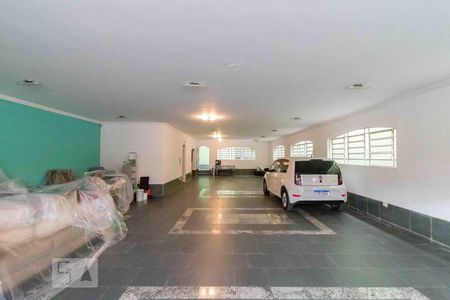 Casa à venda com 382m², 3 quartos e 10 vagas Casa à venda com 382m², 3 quartos e 10 vagasGaragem