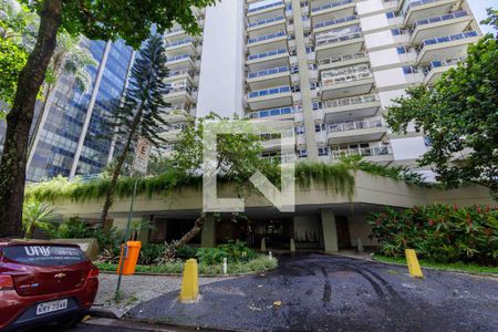 Apartamento à venda com 65m², 1 quarto e 1 vagaFachada