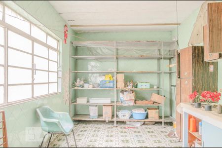 Casa à venda com 180m², 3 quartos e 2 vagasQuarto de serviço