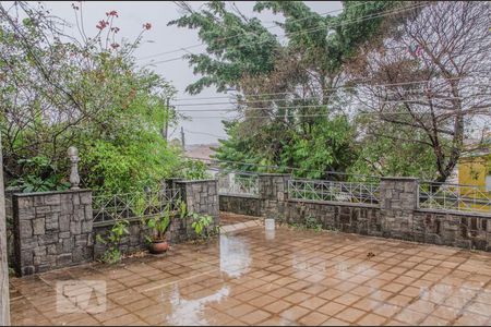 Casa à venda com 180m², 3 quartos e 2 vagasJardim da fachada