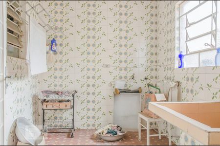 Casa à venda com 180m², 3 quartos e 2 vagasÁrea de Serviço