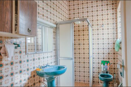 Banheiro social de casa à venda com 3 quartos, 180m² em Vila Barbosa, São Paulo