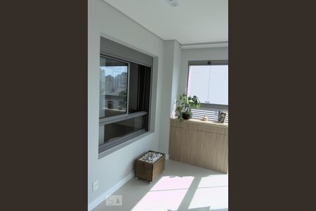 Apartamento à venda com 70m², 2 quartos e 1 vaga Apartamento à venda com 70m², 2 quartos e 1 vagaSacada