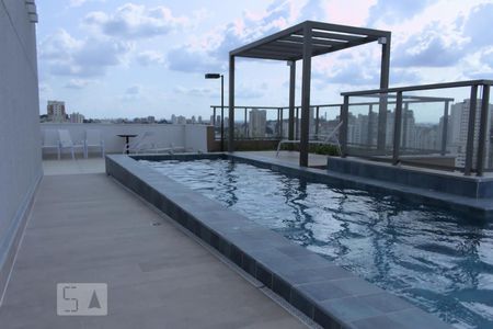 Apartamento à venda com 70m², 2 quartos e 1 vaga Apartamento à venda com 70m², 2 quartos e 1 vagaÁrea comum - Piscina