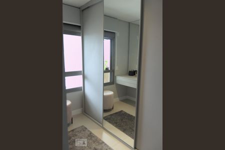 Apartamento à venda com 70m², 2 quartos e 1 vaga Apartamento à venda com 70m², 2 quartos e 1 vagaQuarto 2 Armários