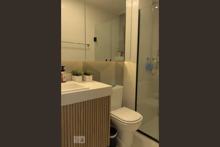 Apartamento à venda com 70m², 2 quartos e 1 vaga Apartamento à venda com 70m², 2 quartos e 1 vagaBanheiro da Suíte