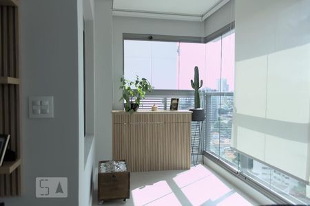 Apartamento à venda com 70m², 2 quartos e 1 vaga Apartamento à venda com 70m², 2 quartos e 1 vagaSacada