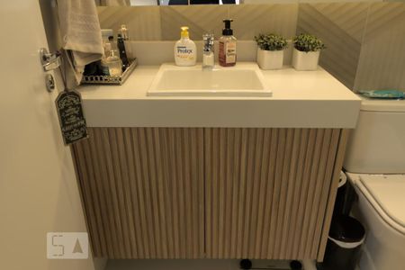 Apartamento à venda com 70m², 2 quartos e 1 vaga Apartamento à venda com 70m², 2 quartos e 1 vagaBanheiro da Suíte