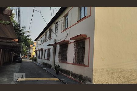 Apartamento para alugar com 100m², 3 quartos e 1 vaga Apartamento para alugar com 100m², 3 quartos e 1 vagaFachada