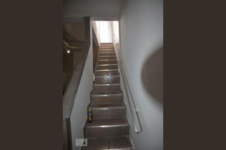 Apartamento para alugar com 100m², 3 quartos e 1 vagaEscada