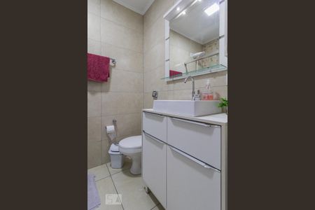 Apartamento à venda com 60m², 2 quartos e sem vaga Apartamento à venda com 60m², 2 quartos e sem vagaBanheiro