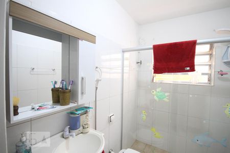 Banheiro de casa à venda com 4 quartos, 150m² em Vila Monumento, São Paulo