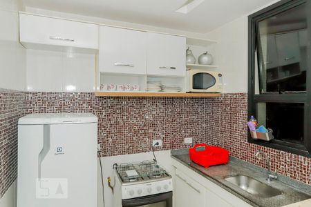 Cozinha de apartamento à venda com 2 quartos, 58m² em Copacabana, Rio de Janeiro