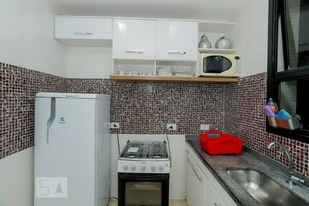 Cozinha de apartamento à venda com 2 quartos, 58m² em Copacabana, Rio de Janeiro