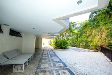 Apartamento à venda com 58m², 2 quartos e sem vagaÁrea comum - Piscina