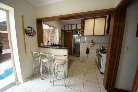 Casa à venda com 192m², 3 quartos e 2 vagasCozinha