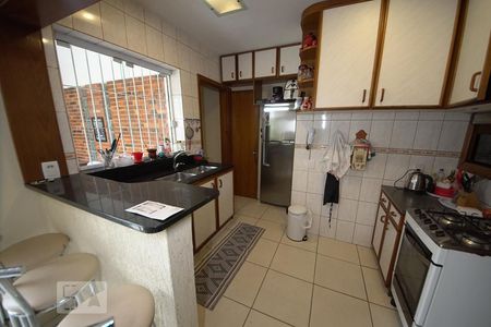 Casa à venda com 192m², 3 quartos e 2 vagasCozinha