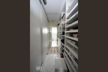 Casa à venda com 192m², 3 quartos e 2 vagasCloset do quarto 2