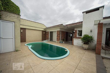 Casa à venda com 192m², 3 quartos e 2 vagasÁrea comum - Piscina