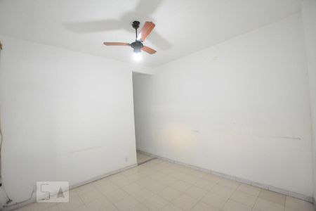 Sala de casa para alugar com 2 quartos, 110m² em Braz de Pina, Rio de Janeiro