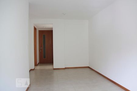 Sala de apartamento à venda com 2 quartos, 60m² em Cantagalo, Niterói