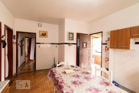 Casa à venda com 188m², 2 quartos e 5 vagasCozinha