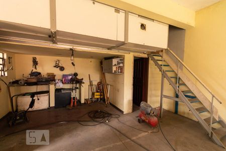 Casa à venda com 188m², 2 quartos e 5 vagasGaragem