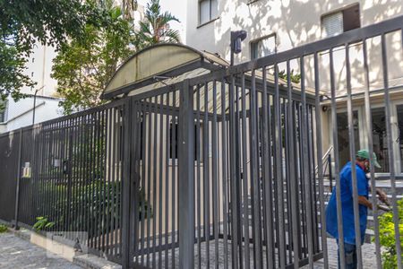 Apartamento à venda com 72m², 2 quartos e 1 vagaFachada e Portaria