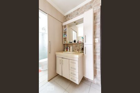 Casa à venda com 236m², 4 quartos e 4 vagasBanheiro da Suíte 1