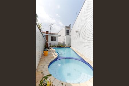 Casa à venda com 236m², 4 quartos e 4 vagasPiscina