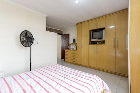 Casa à venda com 236m², 4 quartos e 4 vagasSuíte 1