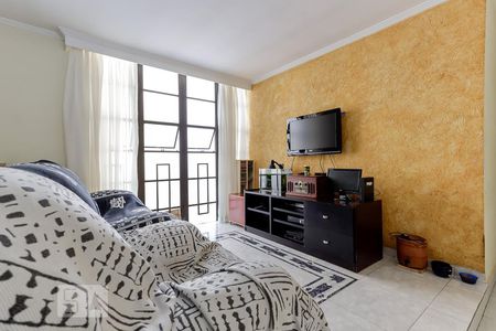 Casa à venda com 236m², 4 quartos e 4 vagasSala de TV