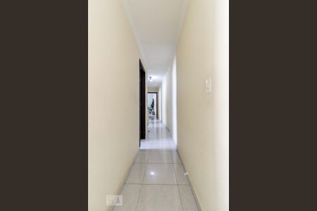 Casa à venda com 236m², 4 quartos e 4 vagasCorredor Quartos