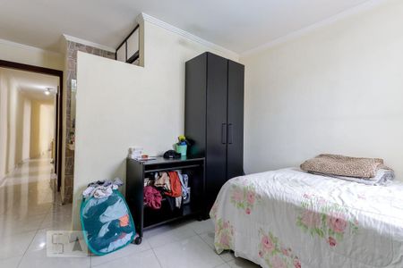 Casa à venda com 236m², 4 quartos e 4 vagasSuíte 2