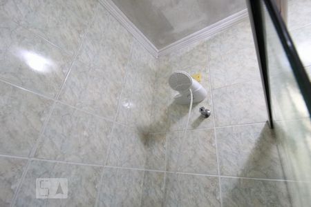 Casa para alugar com 206m², 4 quartos e 5 vagasBanheiro social