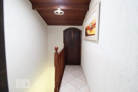 Casa para alugar com 206m², 4 quartos e 5 vagasCorredor sótão