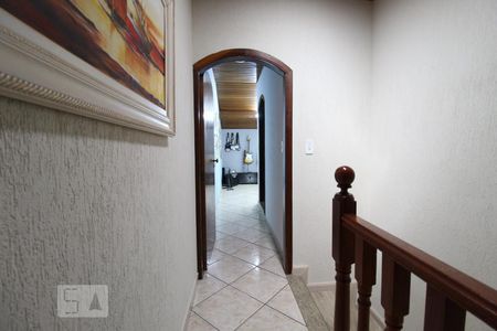 Casa para alugar com 206m², 4 quartos e 5 vagasCorredor sótão