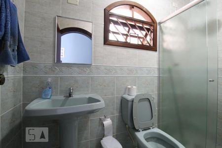 Casa para alugar com 206m², 4 quartos e 5 vagasBanheiro escritório 1