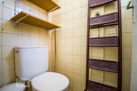 Apartamento à venda com 62m², 2 quartos e 1 vaga Apartamento à venda com 62m², 2 quartos e 1 vagaBanheiro de Serviço