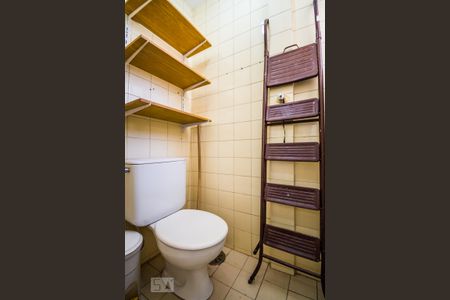 Apartamento à venda com 62m², 2 quartos e 1 vaga Apartamento à venda com 62m², 2 quartos e 1 vagaBanheiro de Serviço