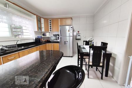 Casa à venda com 200m², 3 quartos e 2 vagasCozinha