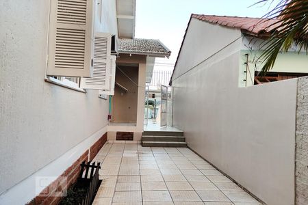 Casa à venda com 200m², 3 quartos e 2 vagasPátio