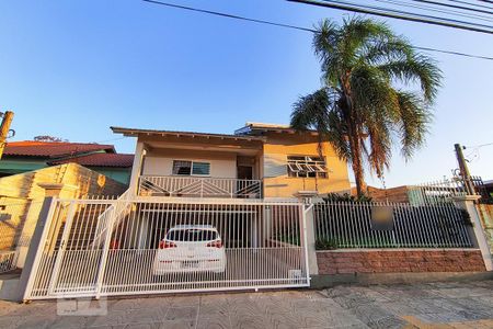 Casa à venda com 200m², 3 quartos e 2 vagasFachada