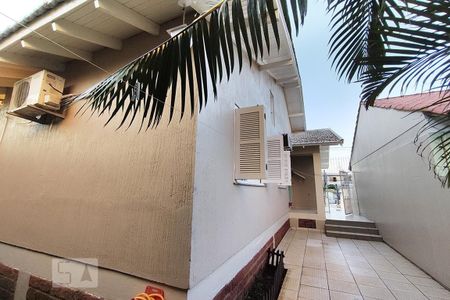 Casa à venda com 200m², 3 quartos e 2 vagasPátio