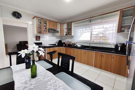 Casa à venda com 200m², 3 quartos e 2 vagasCozinha