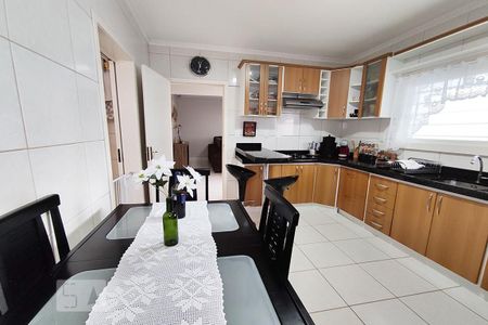 Casa à venda com 200m², 3 quartos e 2 vagasCozinha