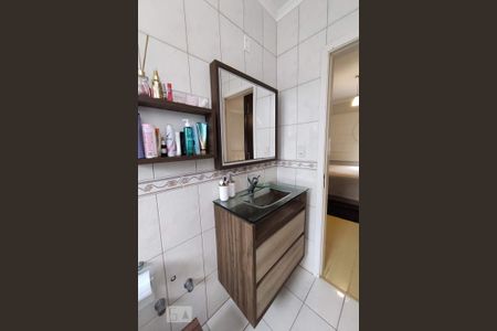 Casa à venda com 200m², 3 quartos e 2 vagasBanheiro da Suíte