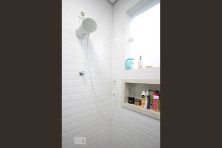 Casa à venda com 169m², 4 quartos e 1 vagaBanheiro