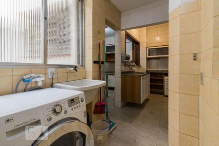 Apartamento à venda com 124m², 3 quartos e 1 vaga Apartamento à venda com 124m², 3 quartos e 1 vagaDetalhe da area de serviço